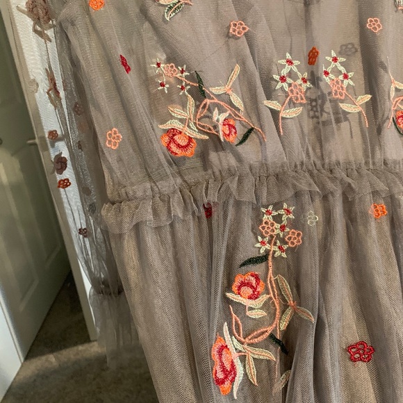 Tulle Maxi Dress - Embroidered Flowers - Size M - Picture 7 of 8
